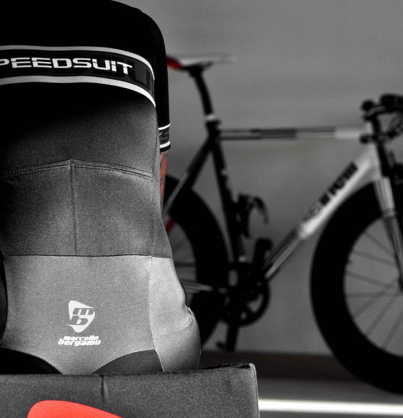 Speed suit: mb veste la velocità per il tuo team