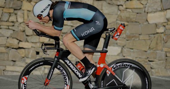 Stai cercando il giusto abbigliamento per le tue competizioni di triathlon?