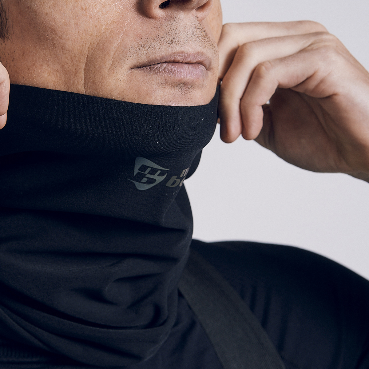 Sensitive_scaldacollo_Nero_A